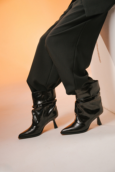 Ботильоны черные нат кожа Regina Bottini